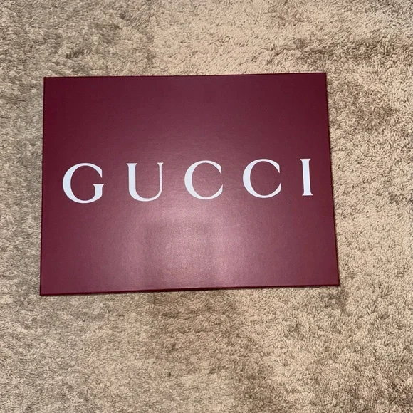 LIKE NEW‼️ WORN ONCE GUCCI T- SHIRT - Picture 5 of 11